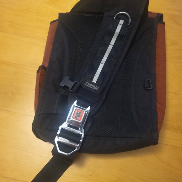 Chrome Industries cross body backpack bike messenger - Picture 4 of 5